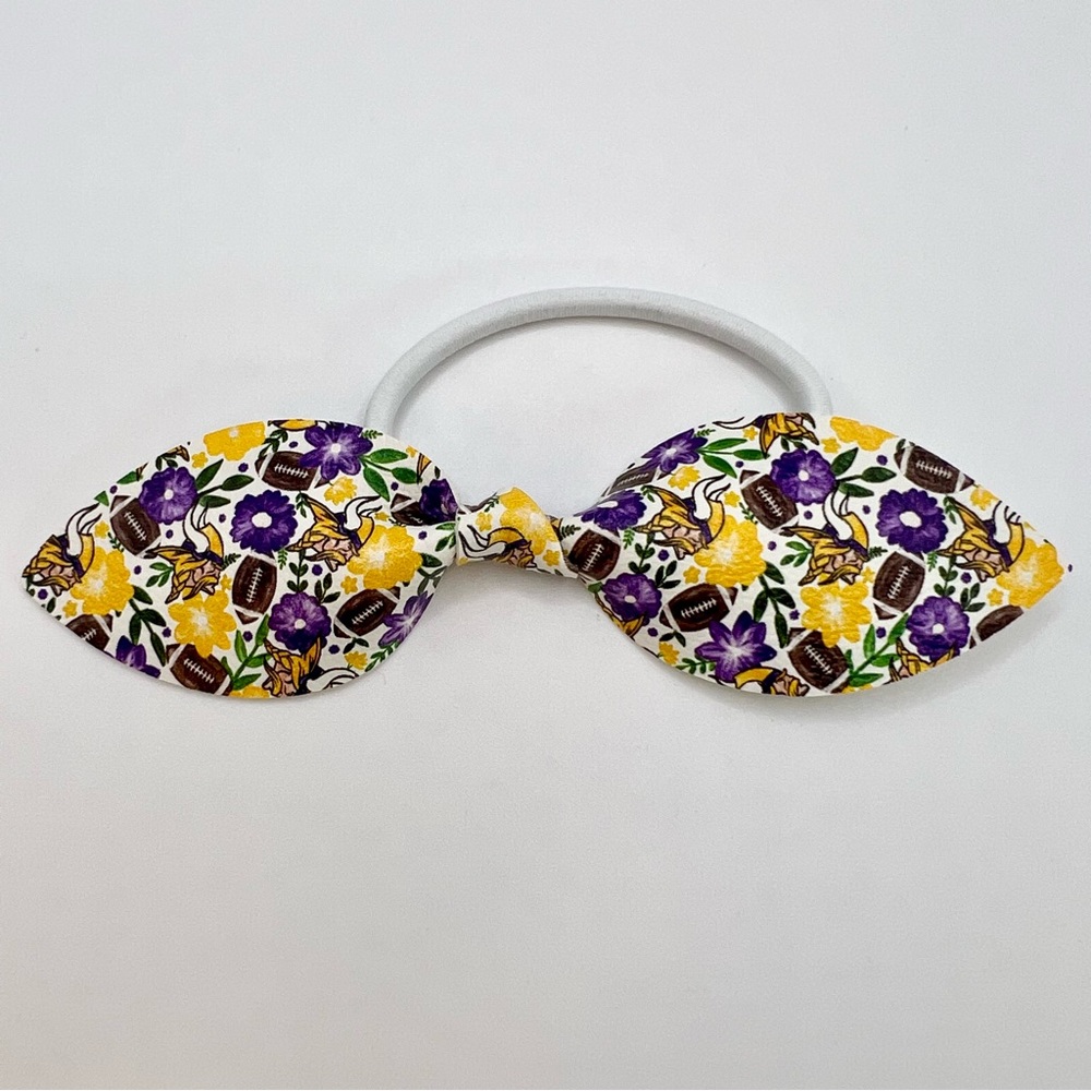 🌼💜Viking floral ponytail bow. MN Vikings. Skol. Vegan leather. Handmade.